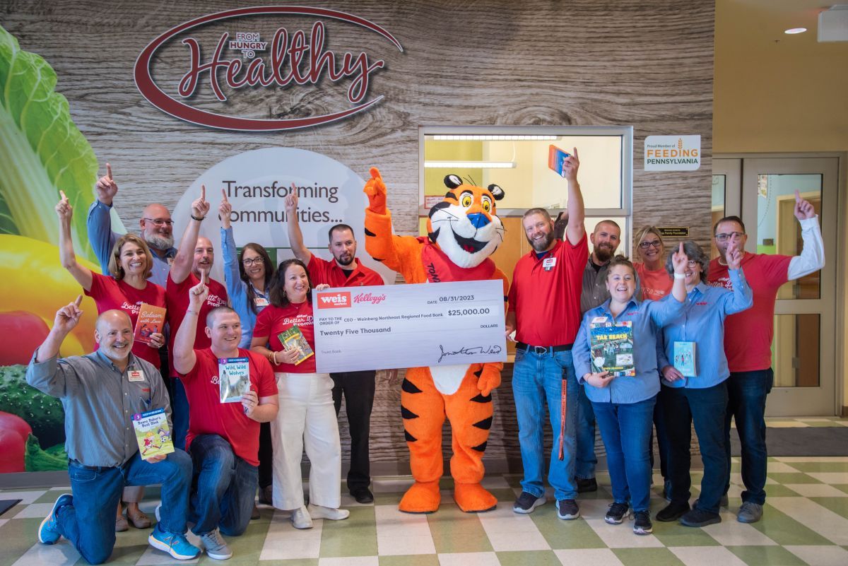 Weis Kellogg's donation to CEO Weinberg Northeast Regional Food Bank.